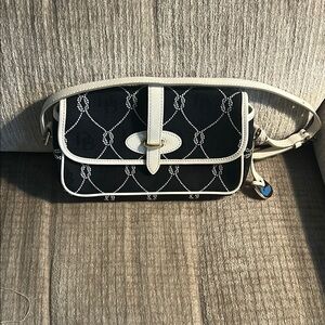Dooney and Bourke vintage y2k black and white drop shoulder bag gently used